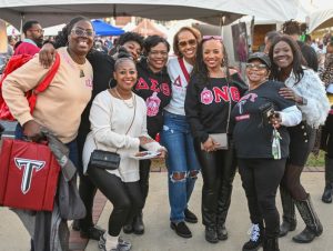 581909341 10232443500939059 4821592132836119154 n